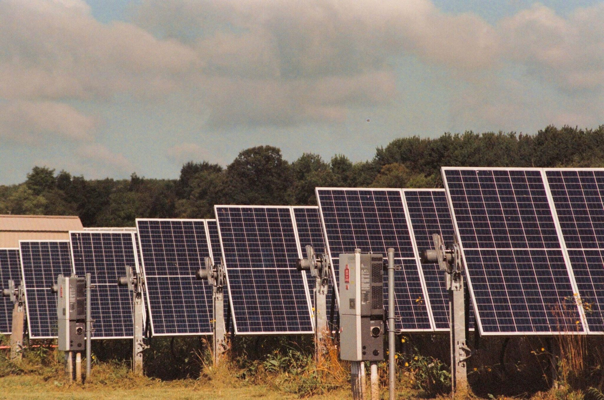 Exploring The Latest Innovations In Solar Energy Technology | Chariot ...